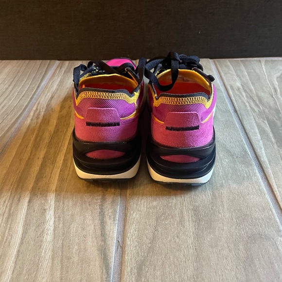 Nike’s Waffles - Picture 5 of 6